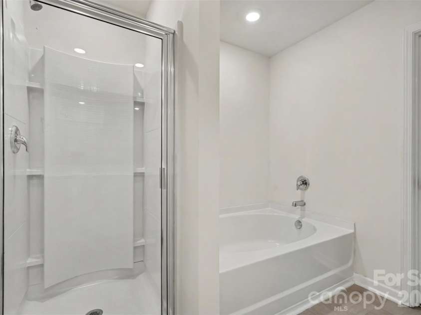 10631 Bradstreet Commons Way, Charlotte, NC 28215.  MLS# CAR4426971, YatesRealty ID 52887. 