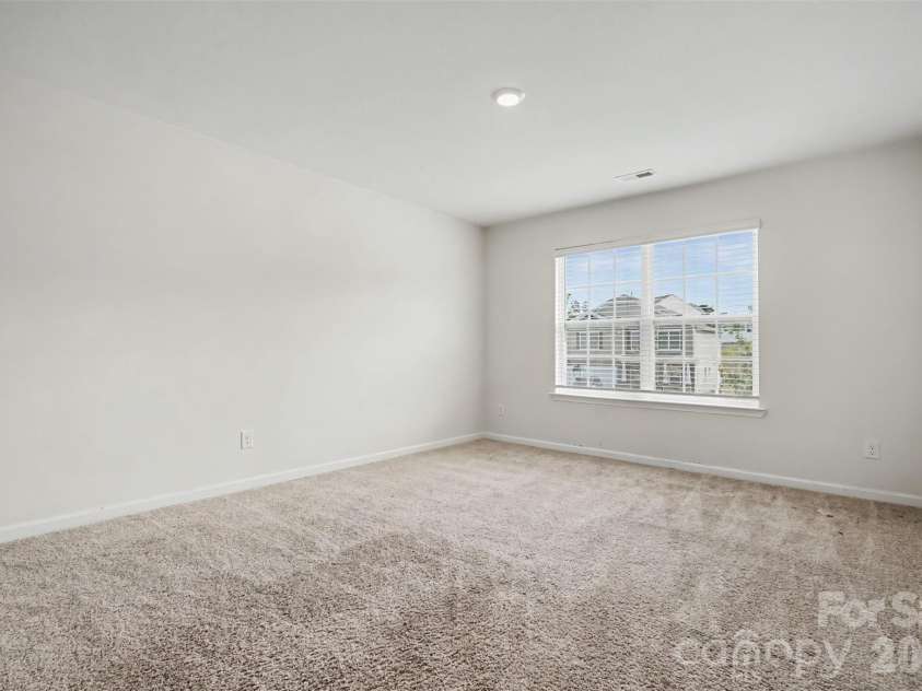 10631 Bradstreet Commons Way, Charlotte, NC 28215.  MLS# CAR4426971, YatesRealty ID 52887. 