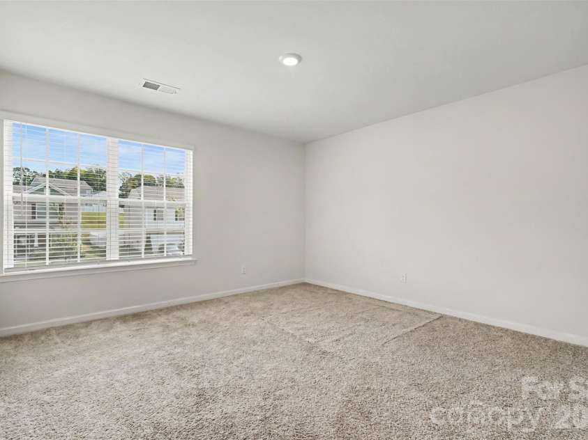 10631 Bradstreet Commons Way, Charlotte, NC 28215.  MLS# CAR4426971, YatesRealty ID 52887. 