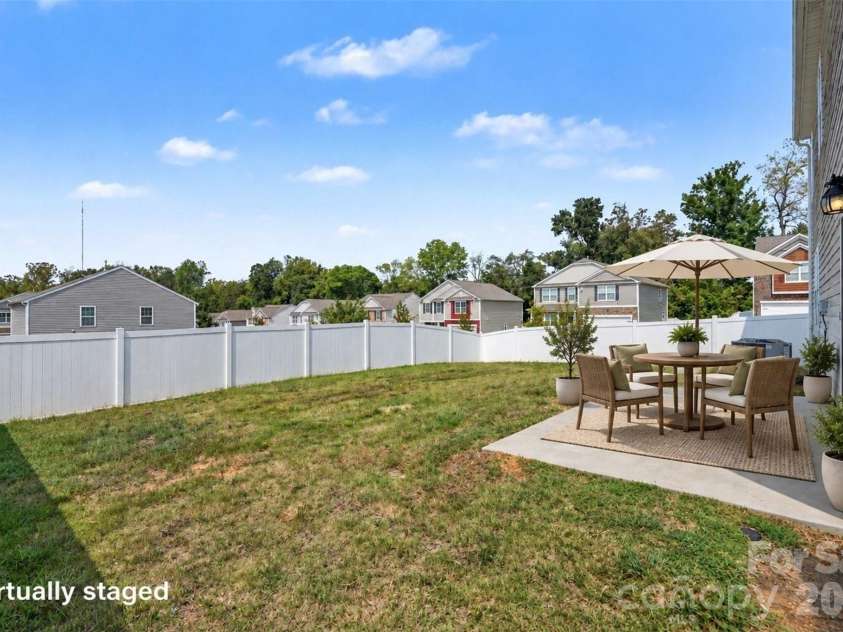 10631 Bradstreet Commons Way, Charlotte, NC 28215.  MLS# CAR4426971, YatesRealty ID 52887. 