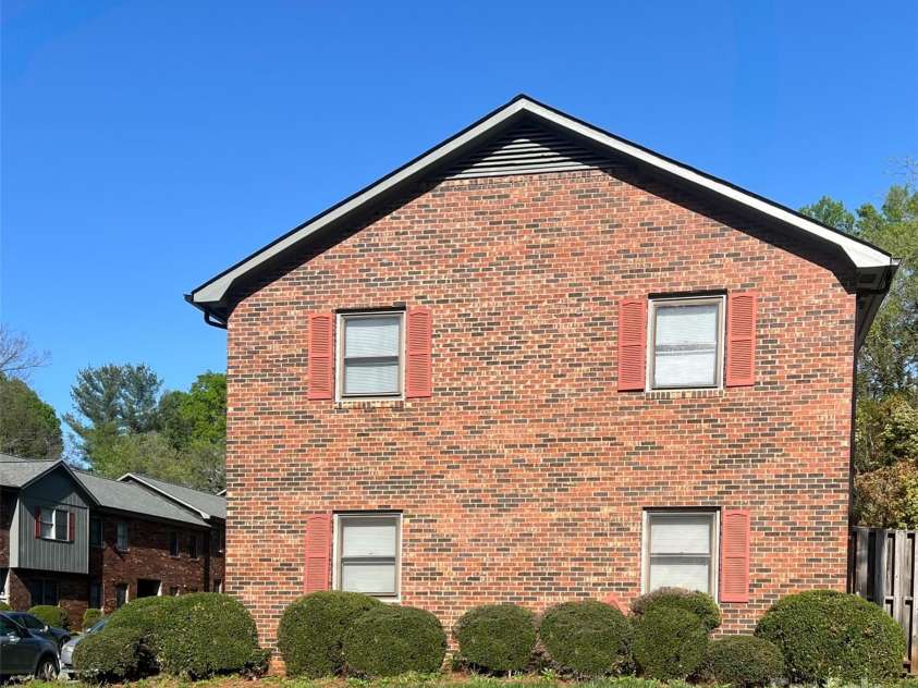 266 Kelly Street, Statesville, NC 28677.  MLS# CAR4246315, YatesRealty ID 5289. 