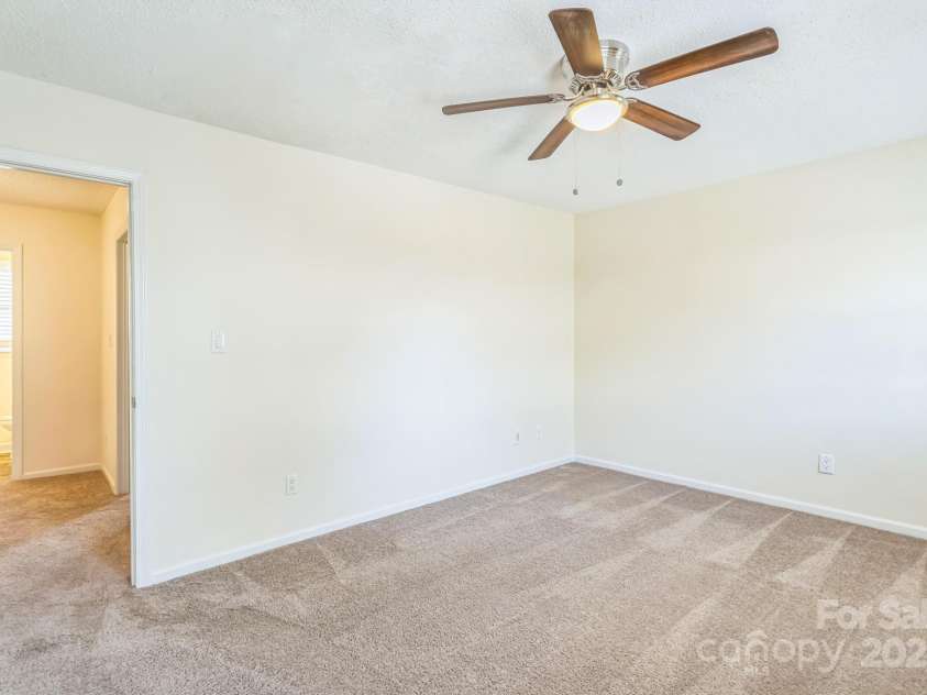 266 Kelly Street, Statesville, NC 28677.  MLS# CAR4246315, YatesRealty ID 5289. 