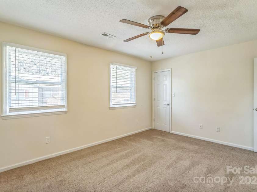 266 Kelly Street, Statesville, NC 28677.  MLS# CAR4246315, YatesRealty ID 5289. 