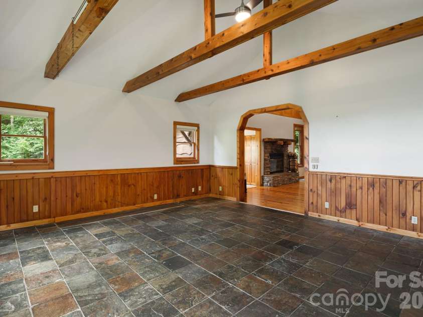 125 Hyacinth Drive, Clyde, NC 28721.  MLS# CAR4409445, YatesRealty ID 52893. 