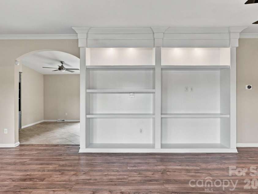 8530 Glenway Court, Charlotte, NC 28226.  MLS# CAR4428393, YatesRealty ID 52894. 