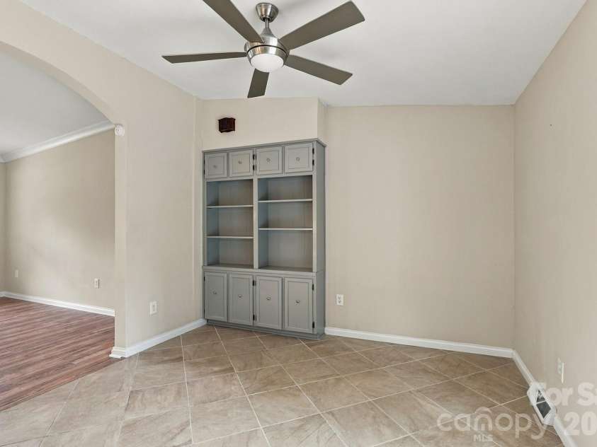 8530 Glenway Court, Charlotte, NC 28226.  MLS# CAR4428393, YatesRealty ID 52894. 