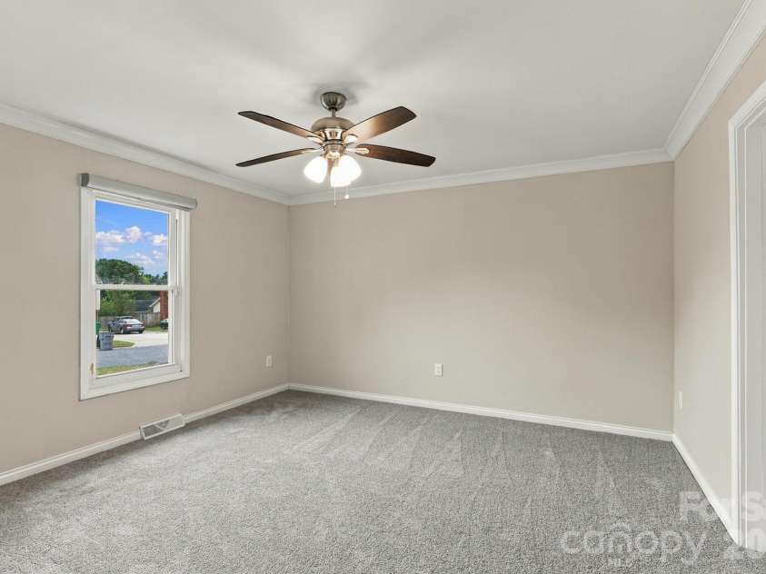 8530 Glenway Court, Charlotte, NC 28226.  MLS# CAR4428393, YatesRealty ID 52894. 