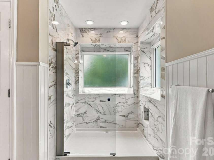 8530 Glenway Court, Charlotte, NC 28226.  MLS# CAR4428393, YatesRealty ID 52894. 