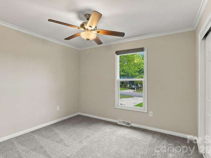 8530 Glenway Court, Charlotte, NC 28226.  MLS# CAR4428393, YatesRealty ID 52894. 