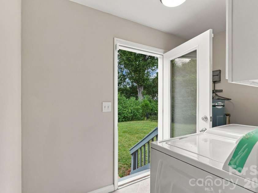 8530 Glenway Court, Charlotte, NC 28226.  MLS# CAR4428393, YatesRealty ID 52894. 