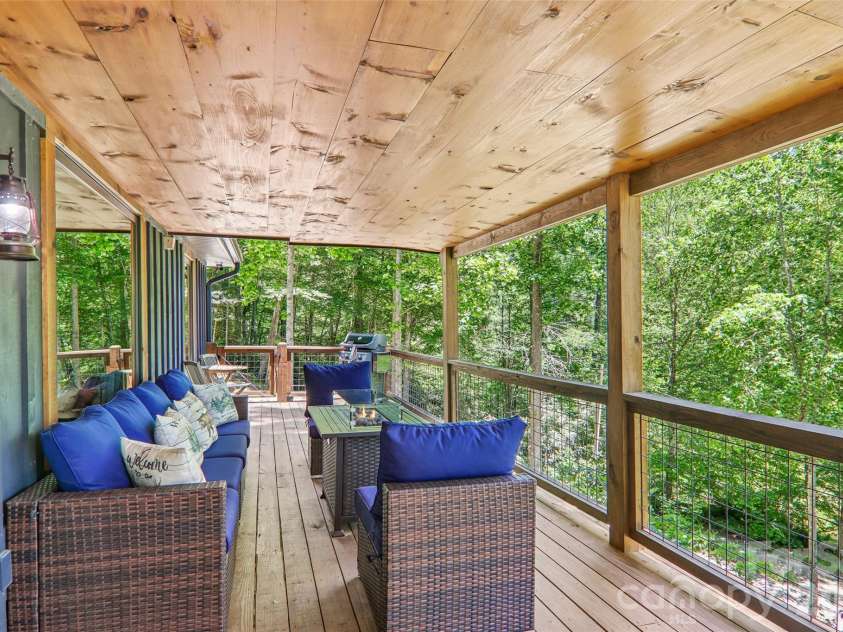 127 Short Road, Cashiers, NC 28717.  MLS# CAR4428452, YatesRealty ID 52896. 