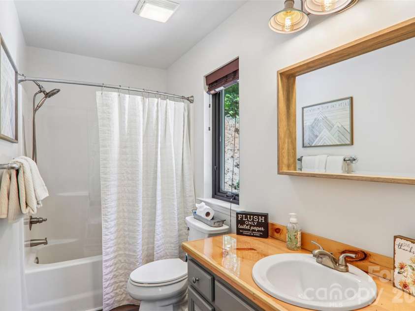 127 Short Road, Cashiers, NC 28717.  MLS# CAR4428452, YatesRealty ID 52896. 
