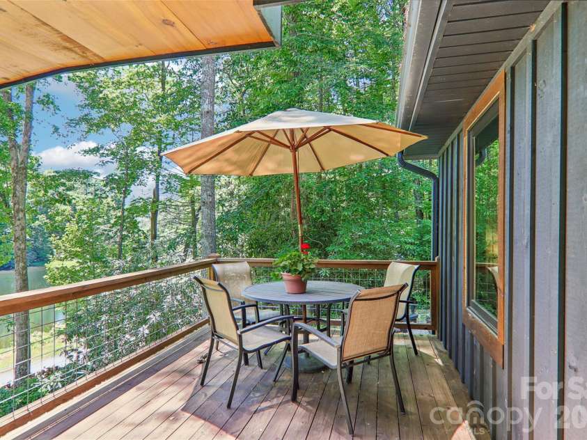 127 Short Road, Cashiers, NC 28717.  MLS# CAR4428452, YatesRealty ID 52896. 