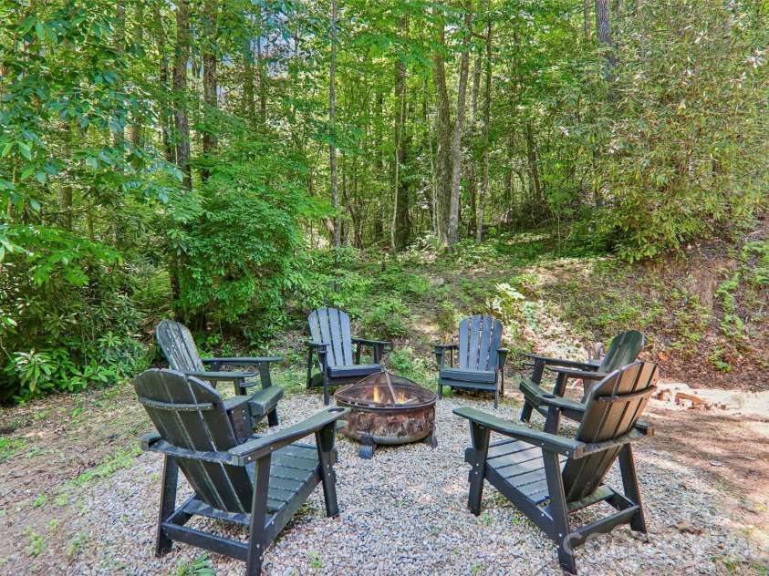 127 Short Road, Cashiers, NC 28717.  MLS# CAR4428452, YatesRealty ID 52896. 