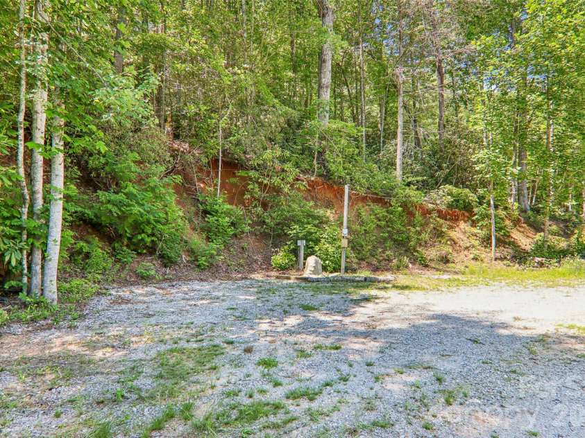127 Short Road, Cashiers, NC 28717.  MLS# CAR4428452, YatesRealty ID 52896. 