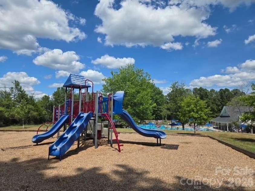 8600 Beeswood Drive, Charlotte, NC 28277.  MLS# CAR4427788, YatesRealty ID 52897. 