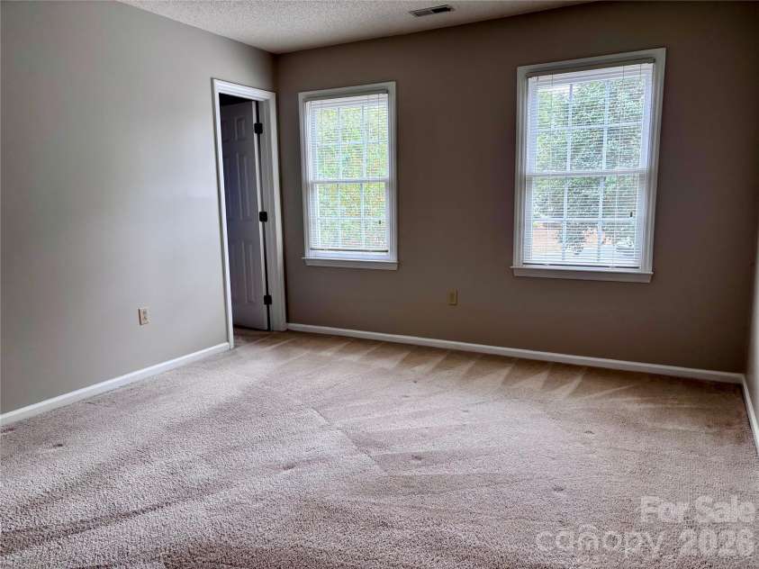 8600 Beeswood Drive, Charlotte, NC 28277.  MLS# CAR4427788, YatesRealty ID 52897. 