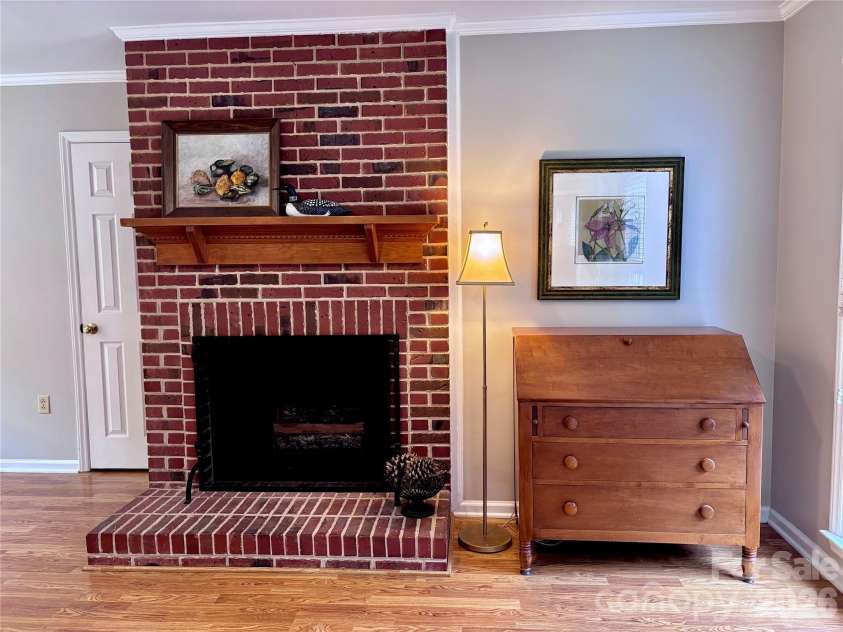 8600 Beeswood Drive, Charlotte, NC 28277.  MLS# CAR4427788, YatesRealty ID 52897. Wood Burning Fireplace