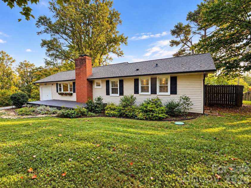 126 Stradley Mountain Road, Asheville, NC 28806.  MLS# CAR4428453, YatesRealty ID 52898. 