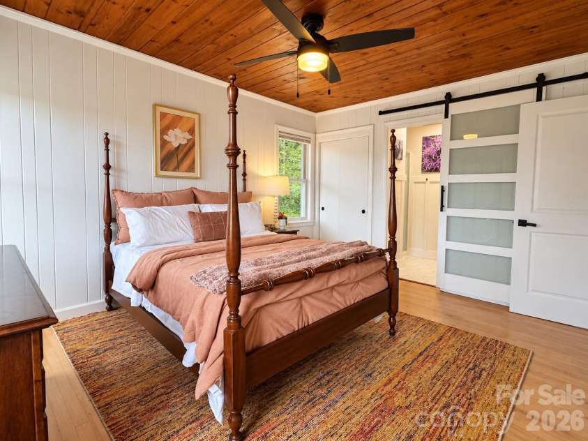 126 Stradley Mountain Road, Asheville, NC 28806.  MLS# CAR4428453, YatesRealty ID 52898. Primary suite with 2 closets!