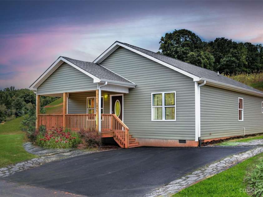 321 Quinn Hill Lane, Mars Hill, NC 28754.  MLS# CAR4106150, YatesRealty ID 529. 