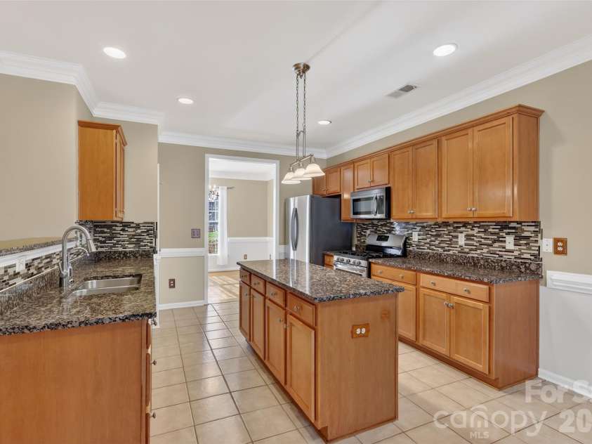 13028 Fenceline Drive, Charlotte, NC 28278.  MLS# CAR4357504, YatesRealty ID 5290. 