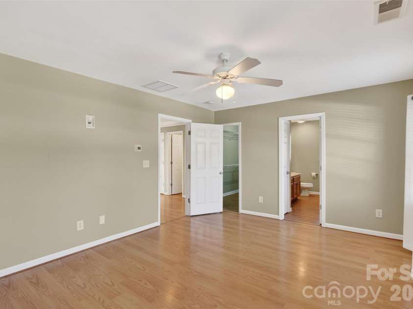 13028 Fenceline Drive, Charlotte, NC 28278.  MLS# CAR4357504, YatesRealty ID 5290. 