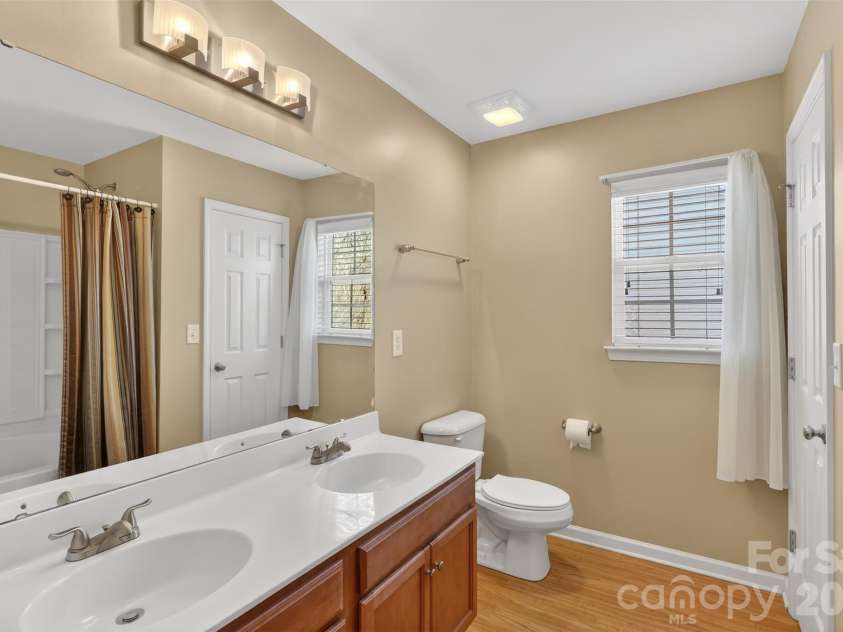 13028 Fenceline Drive, Charlotte, NC 28278.  MLS# CAR4357504, YatesRealty ID 5290. 