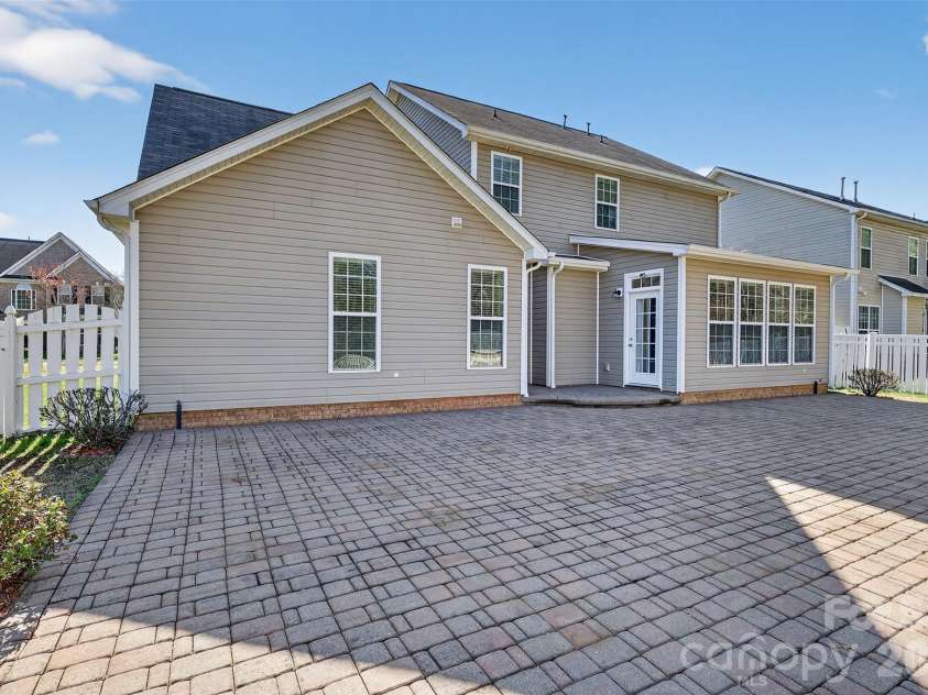 13028 Fenceline Drive, Charlotte, NC 28278.  MLS# CAR4357504, YatesRealty ID 5290. 