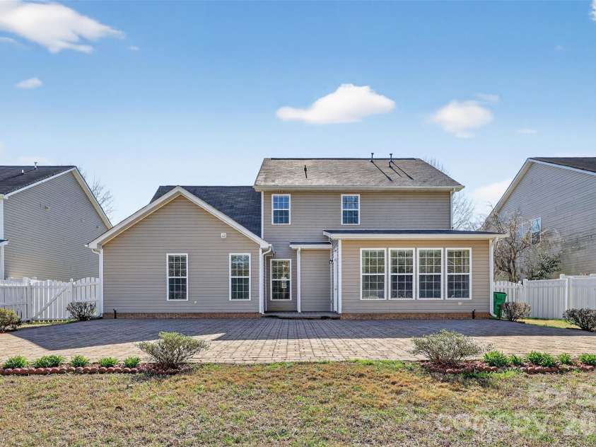 13028 Fenceline Drive, Charlotte, NC 28278.  MLS# CAR4357504, YatesRealty ID 5290. 