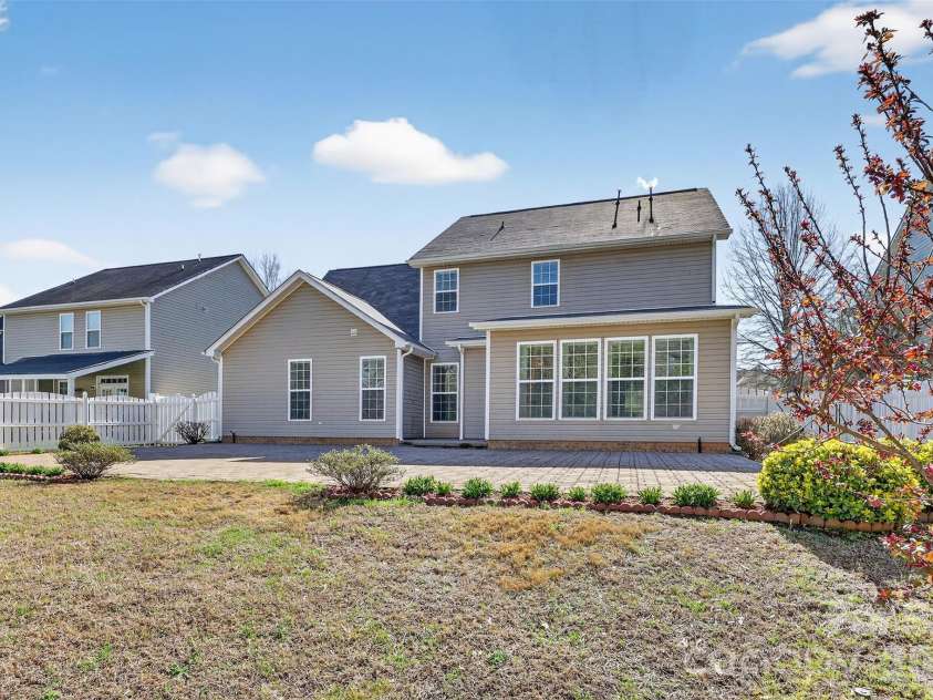 13028 Fenceline Drive, Charlotte, NC 28278.  MLS# CAR4357504, YatesRealty ID 5290. 