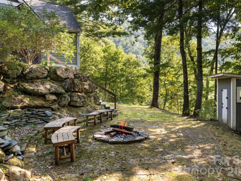 137 Bear Landing Drive, Hendersonville, NC 28792.  MLS# CAR4422900, YatesRealty ID 52902. Firepit