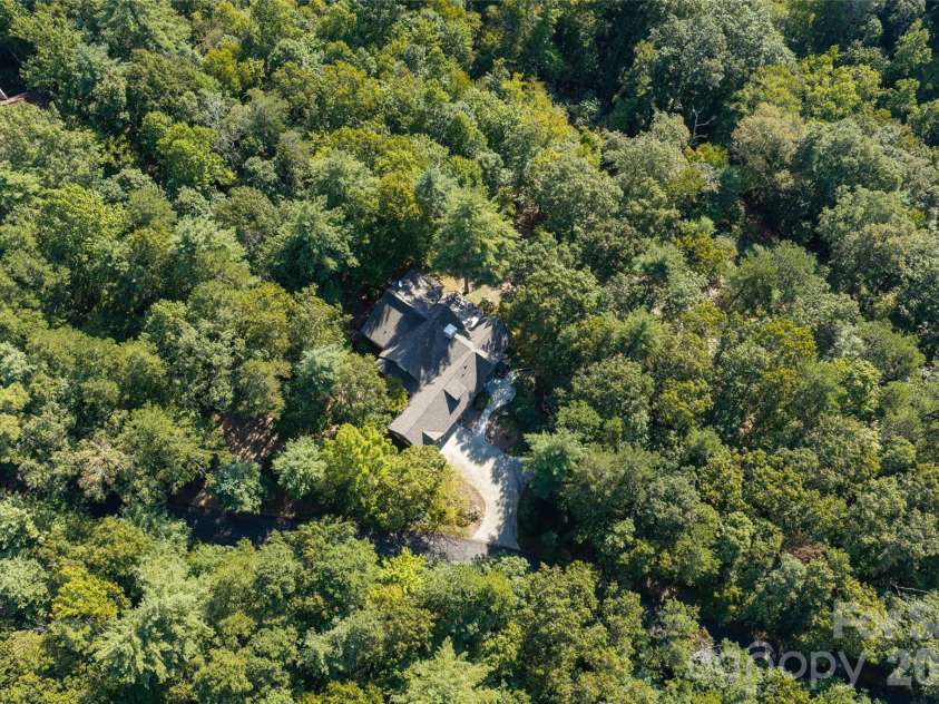 137 Bear Landing Drive, Hendersonville, NC 28792.  MLS# CAR4422900, YatesRealty ID 52902. Overhead view