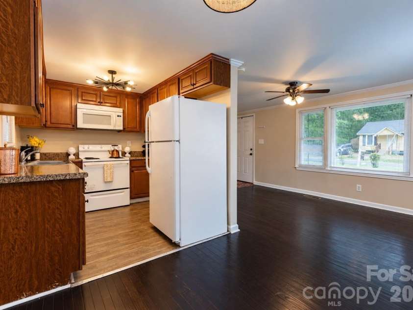 143 Waco Avenue, Kannapolis, NC 28083.  MLS# CAR4424660, YatesRealty ID 52904. 