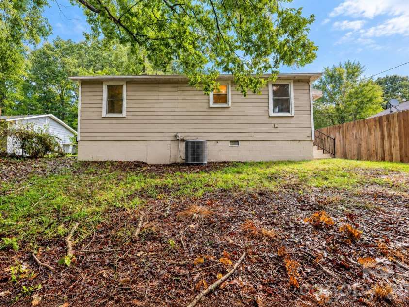 143 Waco Avenue, Kannapolis, NC 28083.  MLS# CAR4424660, YatesRealty ID 52904. 