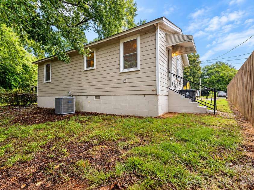 143 Waco Avenue, Kannapolis, NC 28083.  MLS# CAR4424660, YatesRealty ID 52904. 