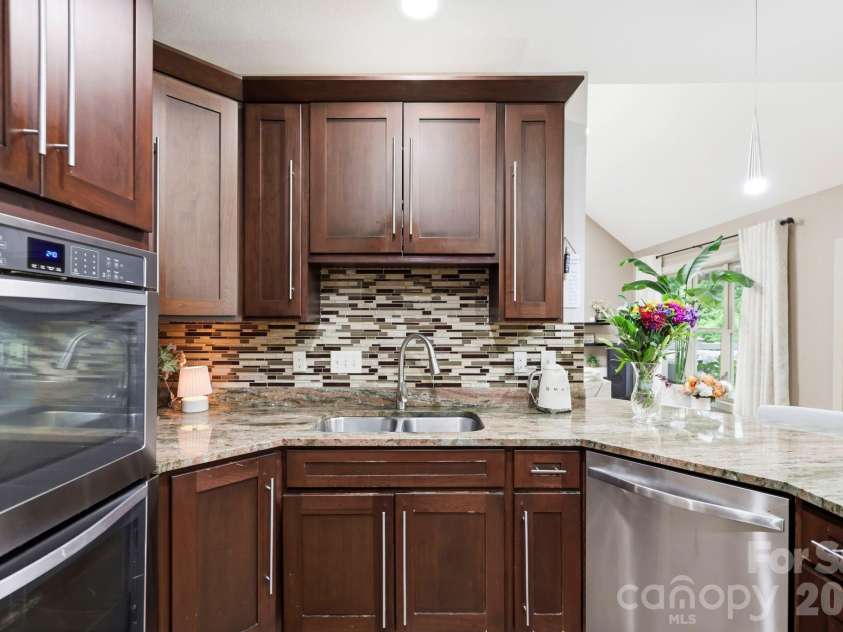 9 Pondberry Court, Asheville, NC 28806.  MLS# CAR4426242, YatesRealty ID 52905. 