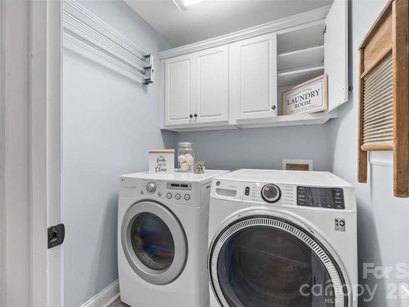 1312 Muirfield Court, Rock Hill, SC 29730.  MLS# CAR4426764, YatesRealty ID 52908. Laundry room