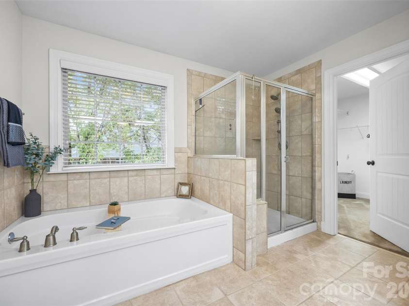 1312 Muirfield Court, Rock Hill, SC 29730.  MLS# CAR4426764, YatesRealty ID 52908. Primary bath