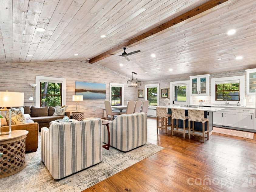 9428 Windygap Road, Charlotte, NC 28278.  MLS# CAR4427688, YatesRealty ID 52909. 