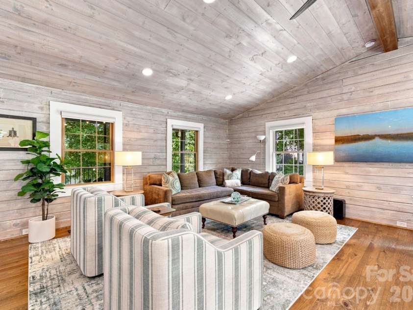 9428 Windygap Road, Charlotte, NC 28278.  MLS# CAR4427688, YatesRealty ID 52909. 