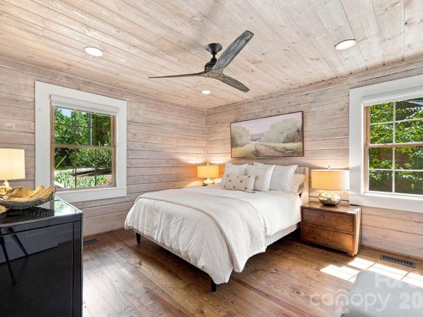 9428 Windygap Road, Charlotte, NC 28278.  MLS# CAR4427688, YatesRealty ID 52909. 