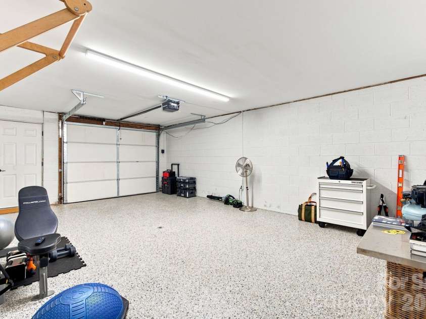 9428 Windygap Road, Charlotte, NC 28278.  MLS# CAR4427688, YatesRealty ID 52909. 
