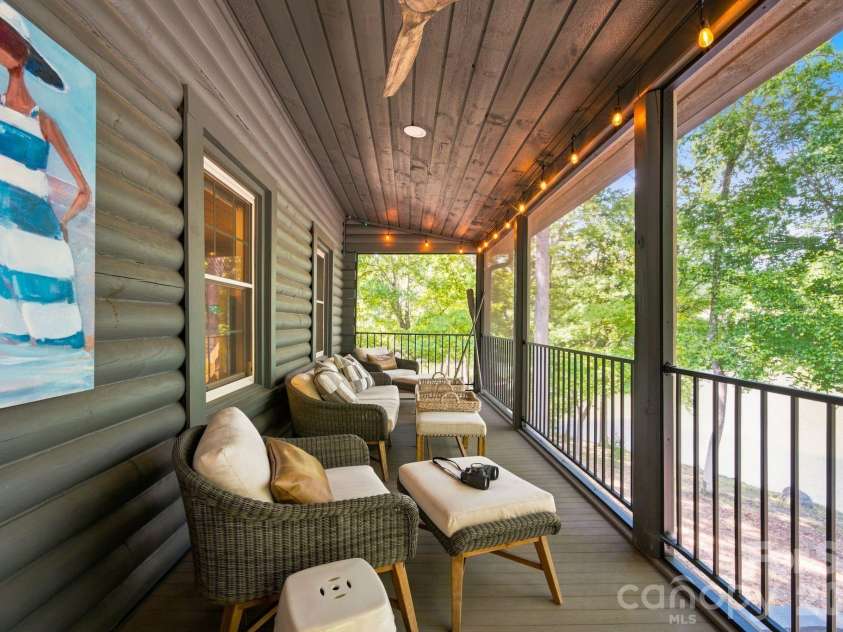 9428 Windygap Road, Charlotte, NC 28278.  MLS# CAR4427688, YatesRealty ID 52909. 