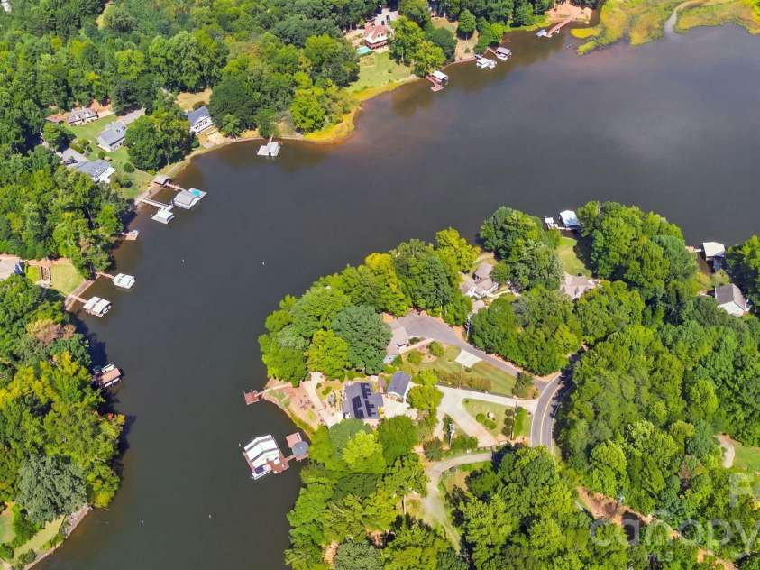 9428 Windygap Road, Charlotte, NC 28278.  MLS# CAR4427688, YatesRealty ID 52909. 