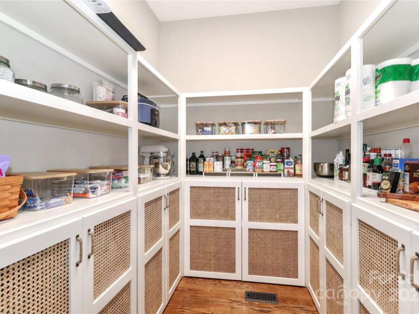 188 Wild Harbor Road, Mooresville, NC 28117.  MLS# CAR4239589, YatesRealty ID 5291. Custom walk-in pantry