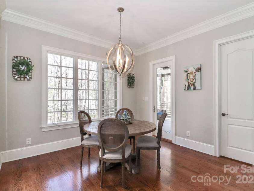 188 Wild Harbor Road, Mooresville, NC 28117.  MLS# CAR4239589, YatesRealty ID 5291. Eat-in kitchen