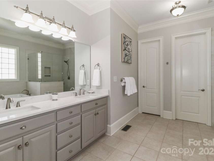 188 Wild Harbor Road, Mooresville, NC 28117.  MLS# CAR4239589, YatesRealty ID 5291. Primary bathroom