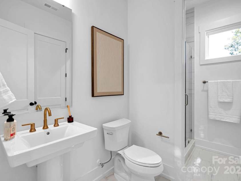 2816 Springway Drive, Charlotte, NC 28205.  MLS# CAR4318458, YatesRealty ID 5291. Representative photo- Full bath on the main 