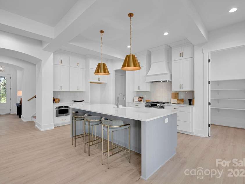 2816 Springway Drive, Charlotte, NC 28205.  MLS# CAR4318458, YatesRealty ID 5291. Representative photo- Gourmet kitchen 